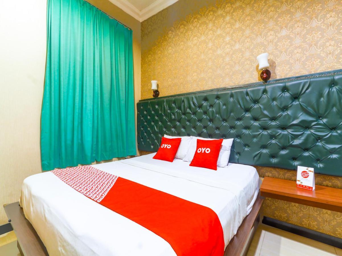 Oyo 90788 Nillo Hotel Kebumen Екстер'єр фото