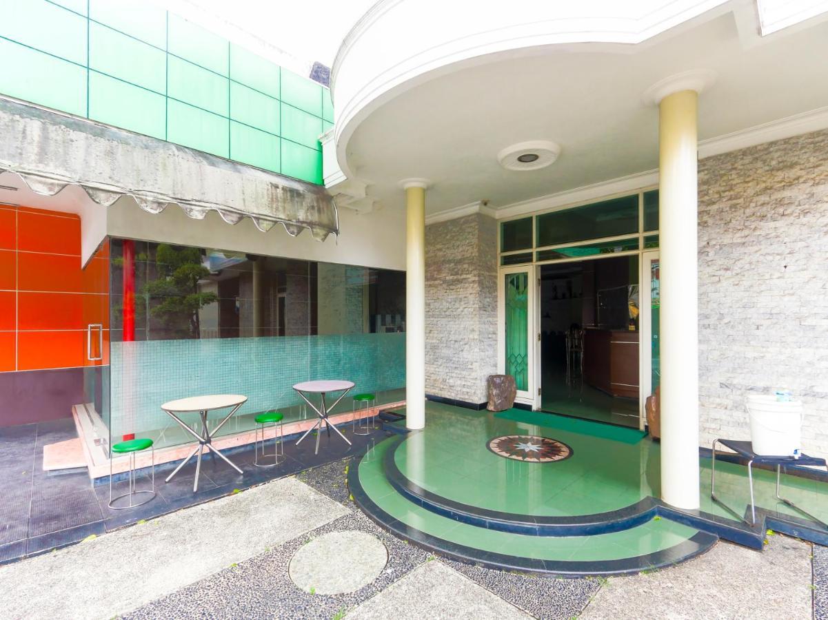 Oyo 90788 Nillo Hotel Kebumen Екстер'єр фото