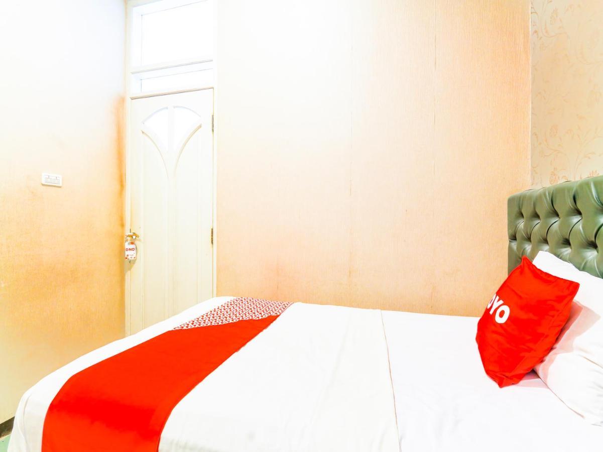 Oyo 90788 Nillo Hotel Kebumen Екстер'єр фото