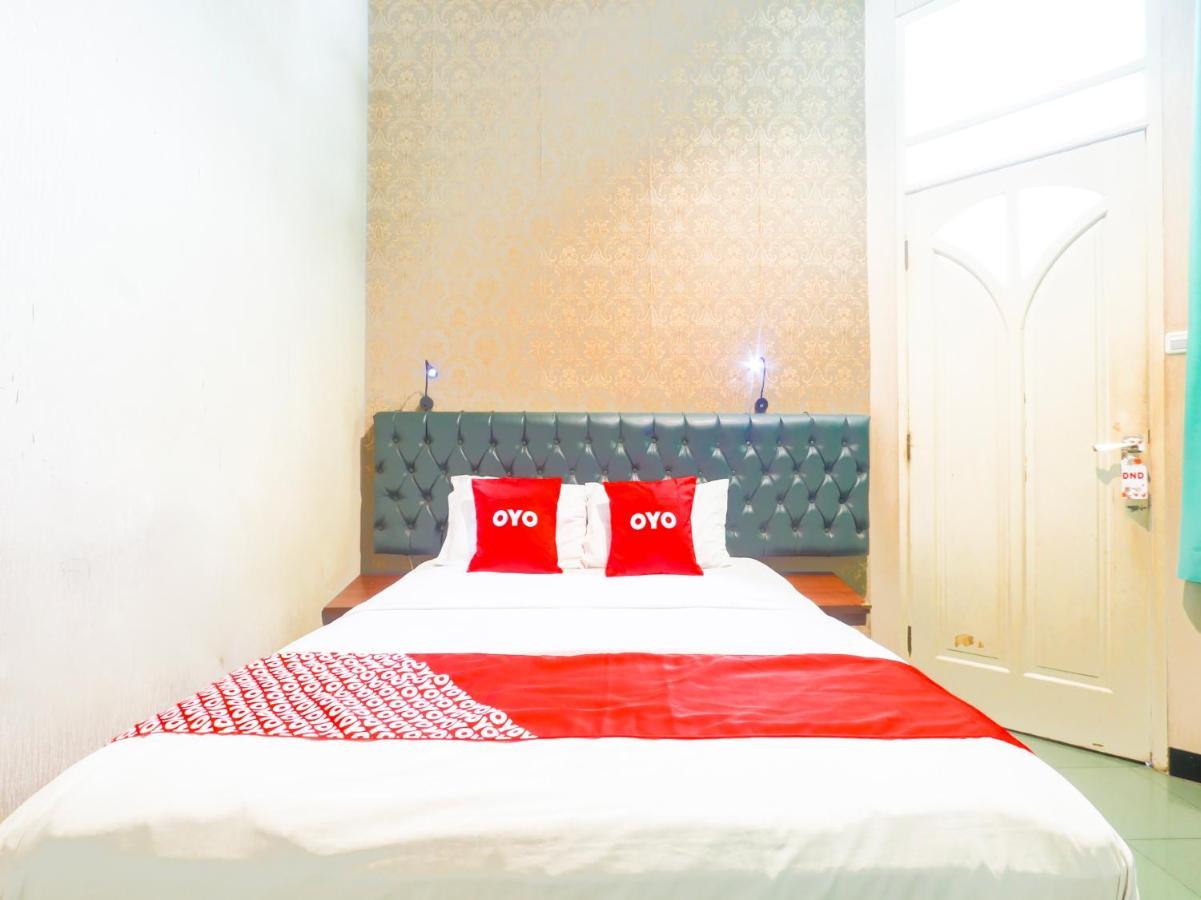 Oyo 90788 Nillo Hotel Kebumen Екстер'єр фото