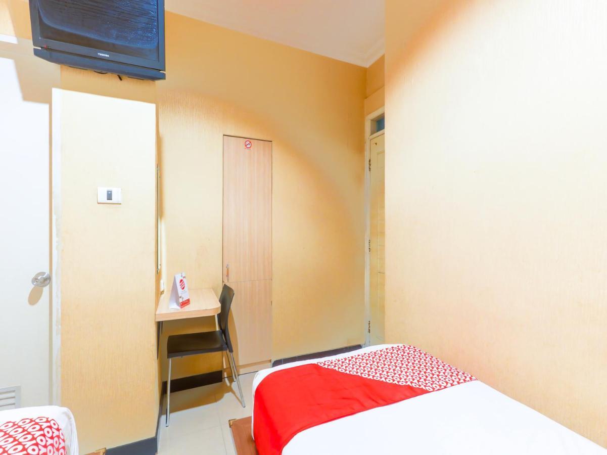 Oyo 90788 Nillo Hotel Kebumen Екстер'єр фото
